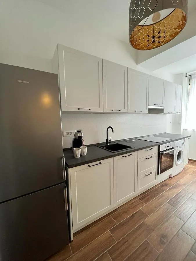 Lux Apartmans Pula 0*,
